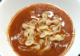 Rajčatová polévka s nudlemi (Varím často, s tou zeleninou je zas trochu iná...)