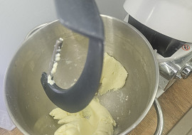 Rychlý mléčný marcipán