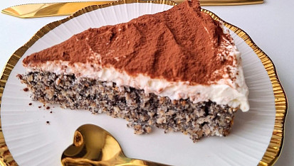 Maková buchta bez cukru a mouky s tvarohovou pokrývkou