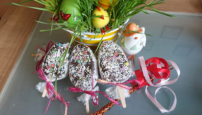 Nepečená velikonoční lízátka