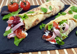 Bramborové tortilly se šunkou a zeleninou