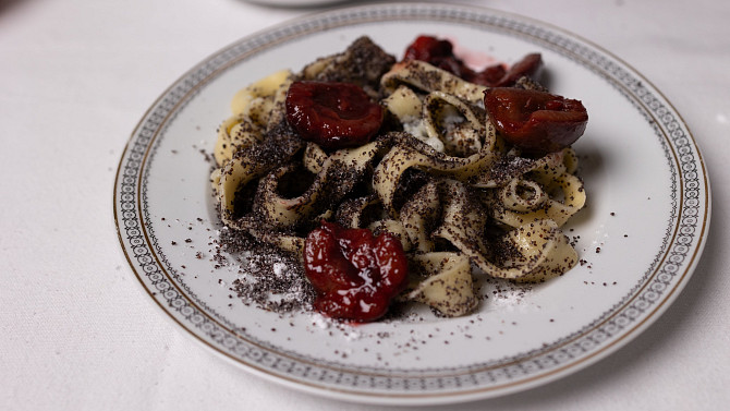 Domácí nudle s mákem