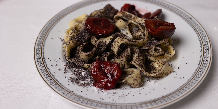 Domácí nudle s mákem