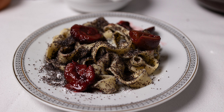 Domácí nudle s mákem