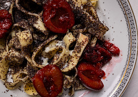 Domácí nudle s mákem