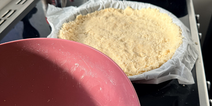 Drobenkový koláč s jablky