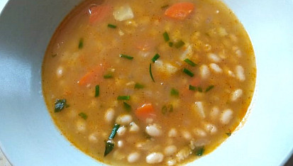 Fazolačka, Zásmažku prifarbujem mletou paprikou, aby nebola polievka taká bledá...