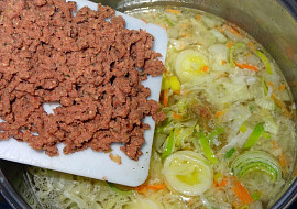 Kuřecí polévka s játrovou rýží