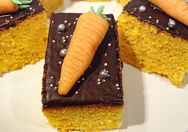 Mrkvové řezy s marcipánem