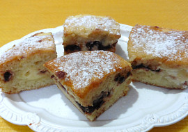 Rychlá buchta s tvarohem a povidly - chuť jako hanácké koláče