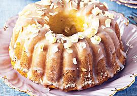 Vláčná mrkvová bábovka