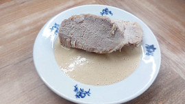 Česneková pečeně v mléce