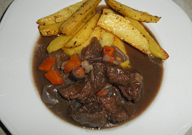 Hovězí pupek na víně (Hovězí pupek na víně)