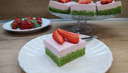 Špenátové řezy s jahodami podle Petry Burianové