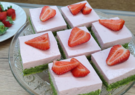 Špenátové řezy s jahodami podle Petry Burianové