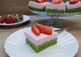 Špenátové řezy s jahodami podle Petry Burianové