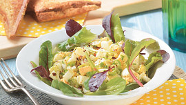 Svěží vaječný salát s kerblíkem