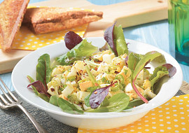 Svěží vaječný salát s kerblíkem
