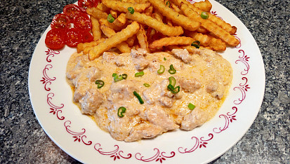 Sýrová omáčka pečená s kuřecím masem