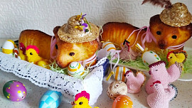 Beránek z tvarohového těsta s rozinkami