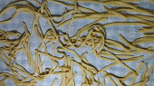 Domácí papardelle (nebo tagliatelle)