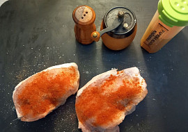 Kapsa z vepřové pečeně plněná slaninou a vejcem