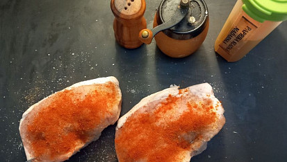 Kapsa z vepřové pečeně plněná slaninou a vejcem