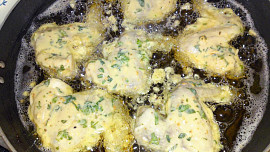 Kuřecí křídla v bylinkovém těstíčku