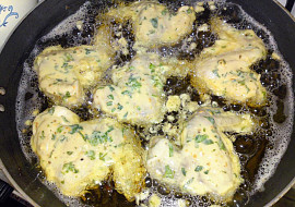 Kuřecí křídla v bylinkovém těstíčku