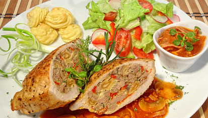 Plněné vepřové kotlety s játry a žampiony