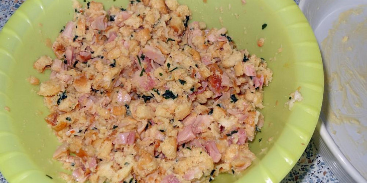 Velikonoční nádivka s uzeným kuřetem