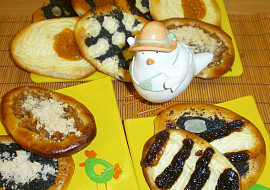 Kynuté koláčky ve tvaru vajíčka