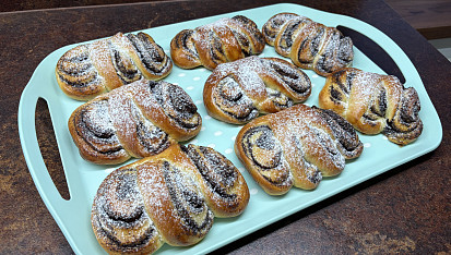 Kynuté makové hřebeny