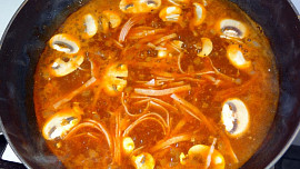 Plněné vepřové kotlety s játry a žampiony