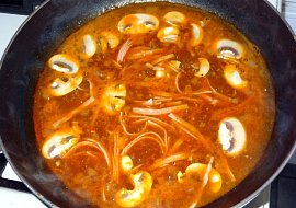 Plněné vepřové kotlety s játry a žampiony