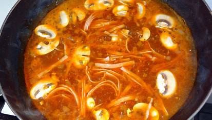 Plněné vepřové kotlety s játry a žampiony