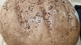 Pšenično-žitný domácí chlėb