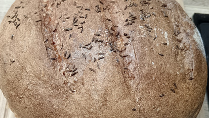 Pšenično-žitný domácí chlėb