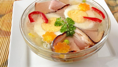 Ruské vejce v aspiku