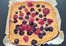 Rychlý koláček s lesním ovocem