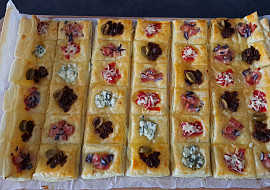 Slané jednohubky z listového těsta