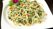 Tagliatelle se špenátem a kaviárem