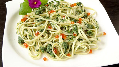 Tagliatelle se špenátem a kaviárem