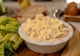 Vajíčkový salát (jednoduchý)