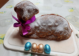 Velikonoční beránek s vaječným koňakem