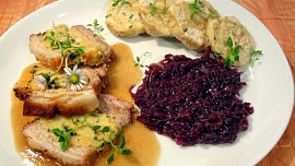 Vepřová pečeně s jarní nádivkou