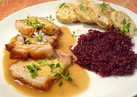 Vepřová pečeně s jarní nádivkou