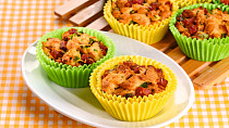 Nádivkové muffiny s uzenou krkovicí