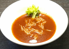 Rajská polévka se šlehačkou (Tentokrát s cestovinou)