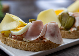 Šunkové chlebíčky podle Mirky van Gils Slavíkové